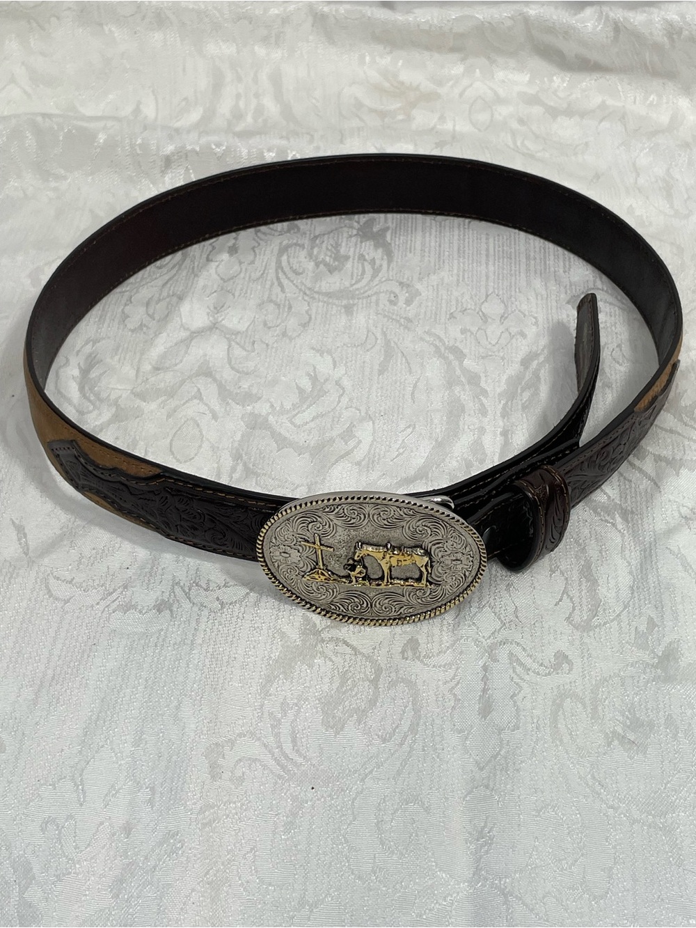 Ariat Brown Leather Western Belt with Silver and Gold Oval Buckle - Picture 2 of 14